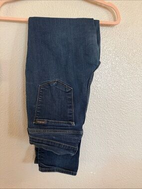 Eddie Bauer Straight Leg Jeans in Dark Blue Wash